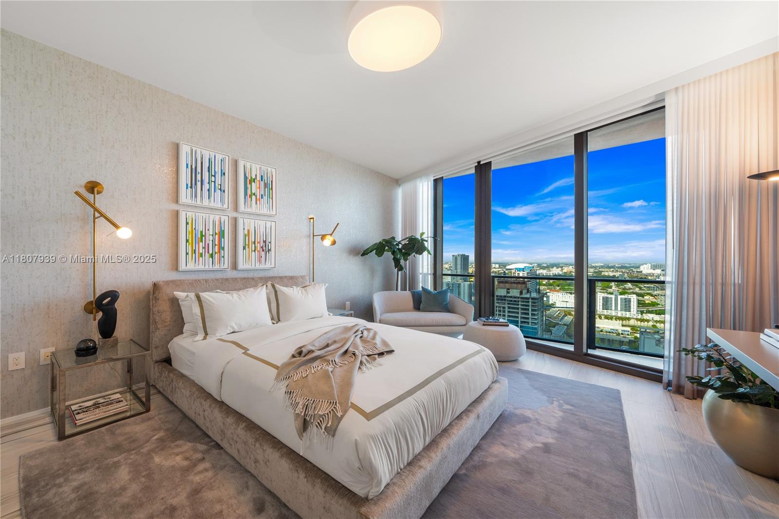 ONE THOUSAND MUSEUM CONDO - Residential