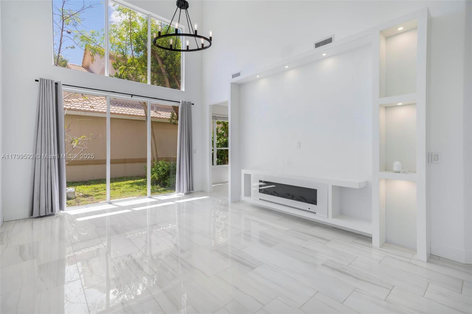 COLONY PRESERVE PUD - Residential Lease