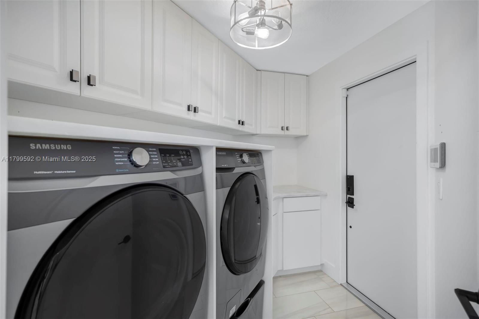 COLONY PRESERVE PUD - Residential Lease
