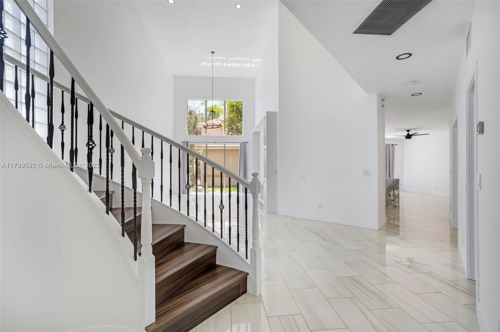 COLONY PRESERVE PUD - Residential Lease