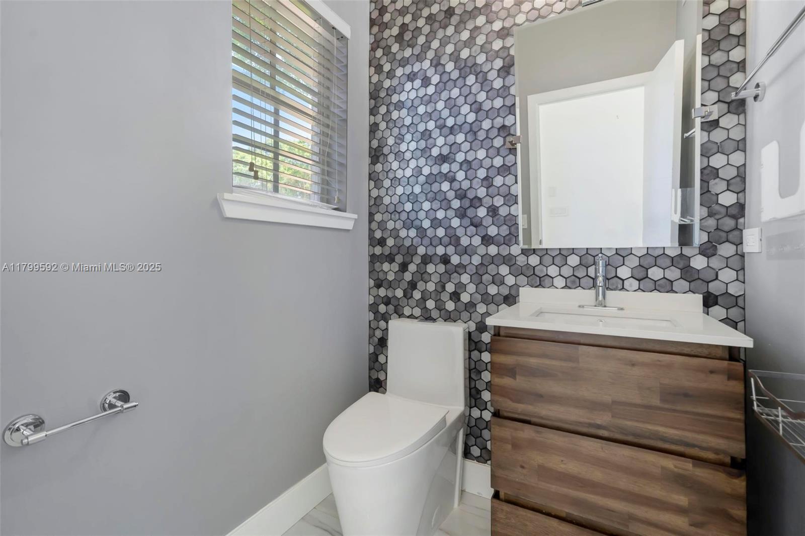 COLONY PRESERVE PUD - Residential Lease