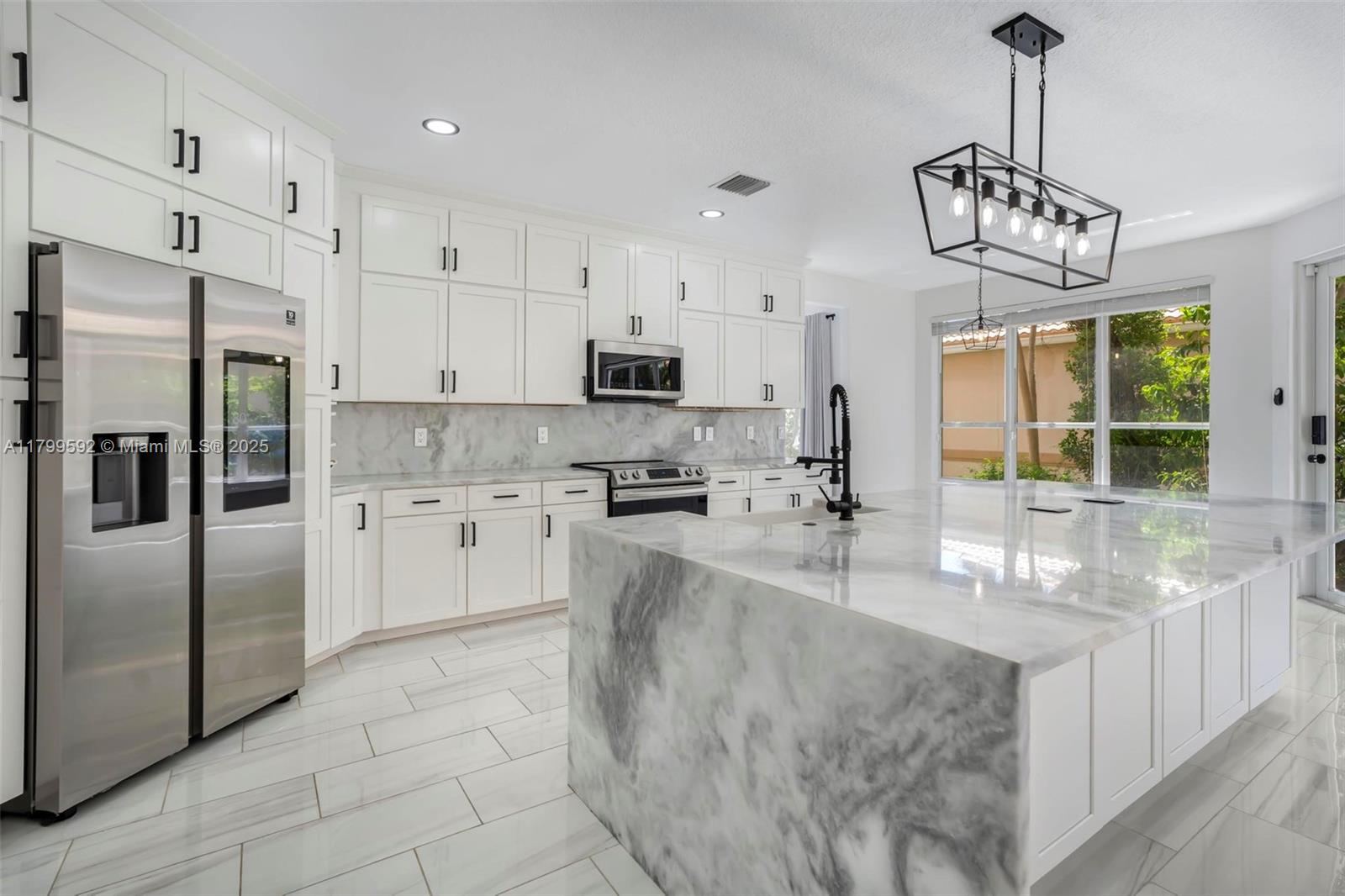 COLONY PRESERVE PUD - Residential Lease