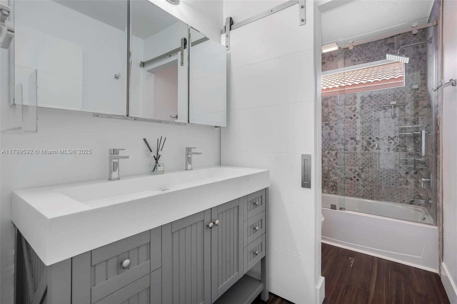 COLONY PRESERVE PUD - Residential Lease