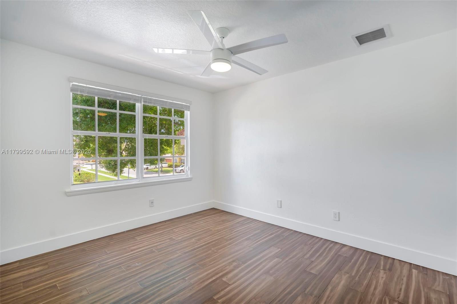 COLONY PRESERVE PUD - Residential Lease