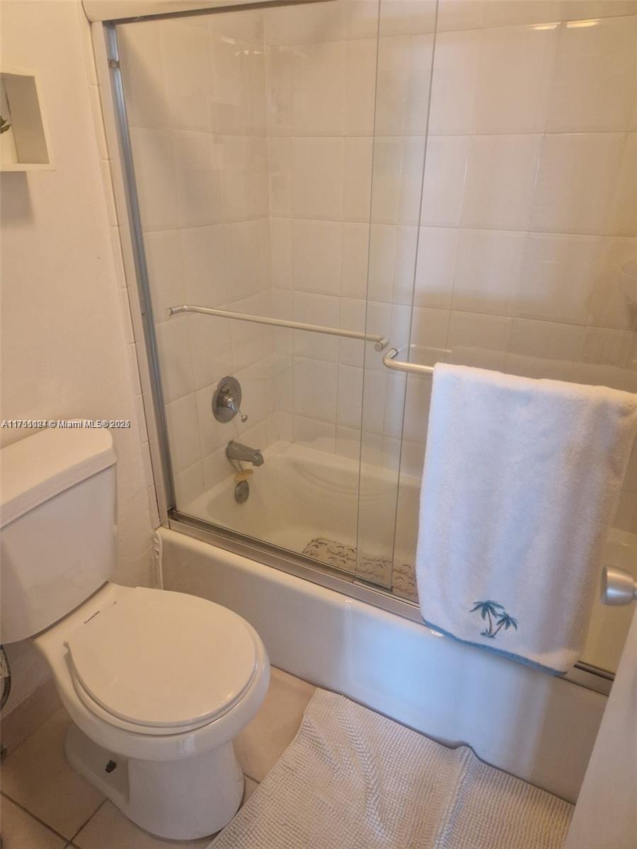 100 Lincoln Rd 1136