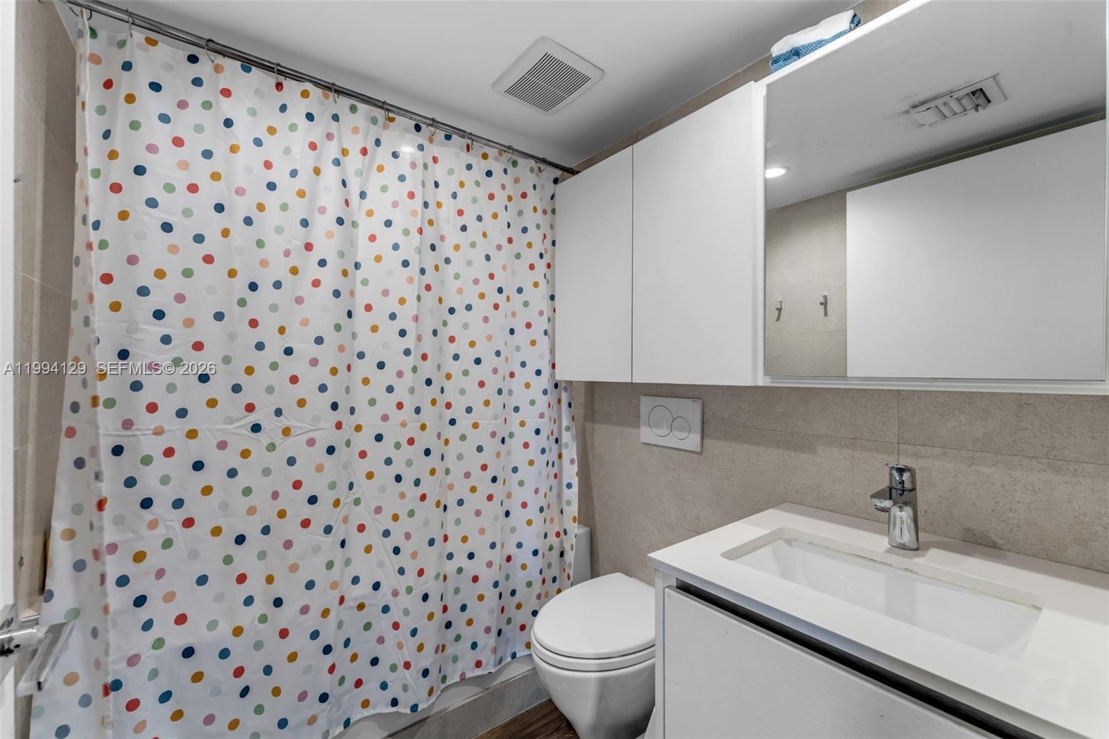 THE EMERALDBAY @ KEY COLO - Residential