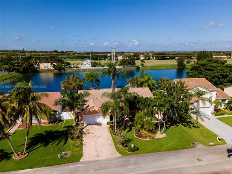 Photo of 17914 SW 137th Pl, Miami, FL 33177 (MLS # A11888748)