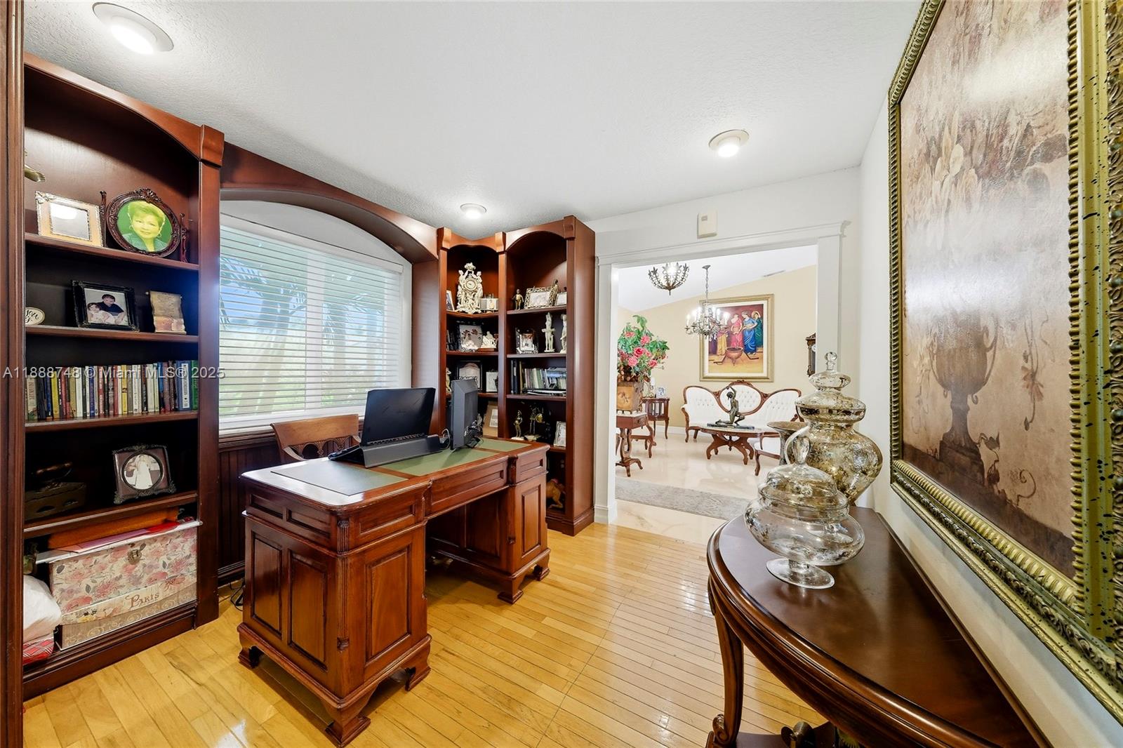 THREE LAKES - Residential