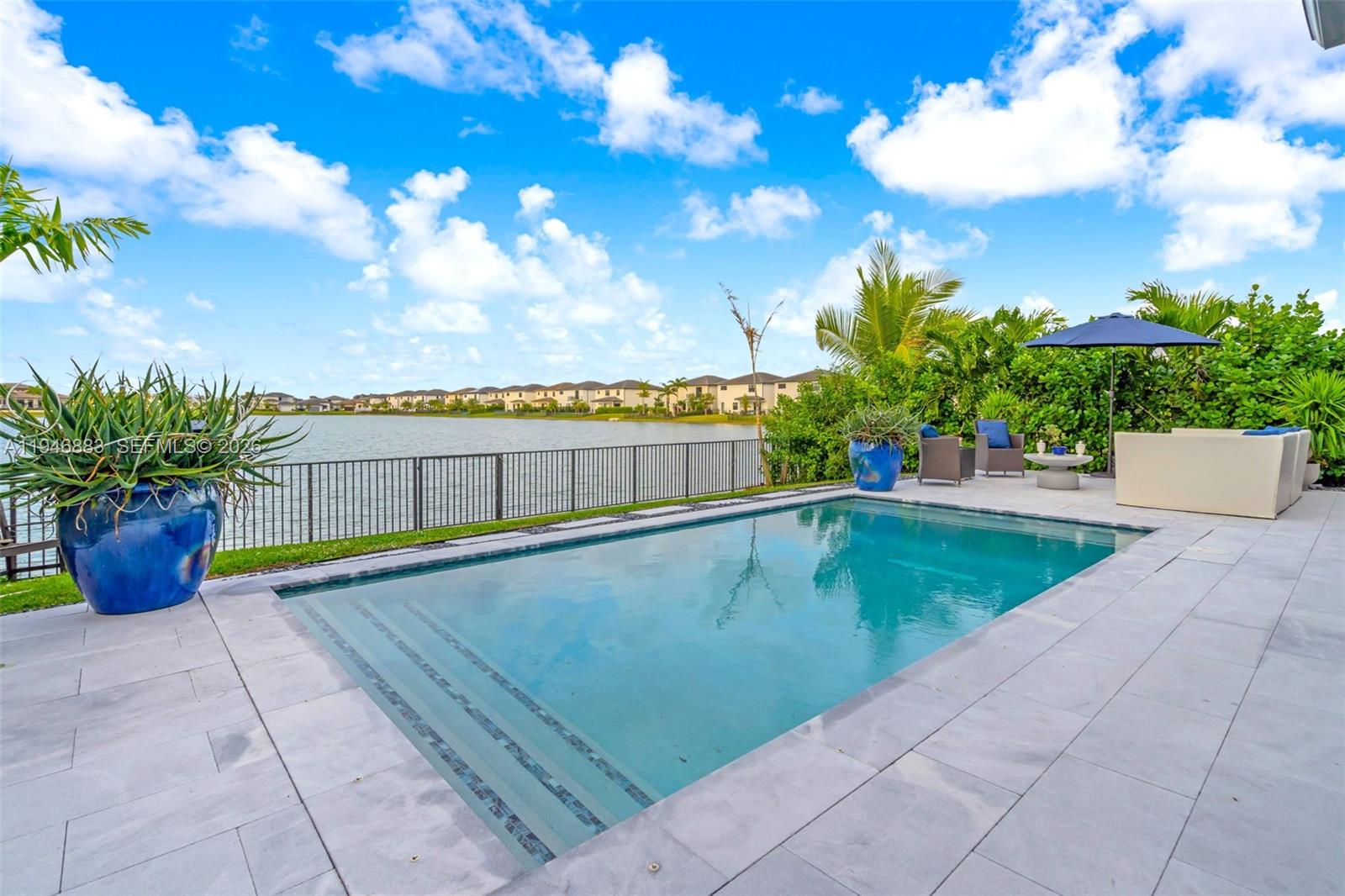 TUSCAN ISLES - Residential