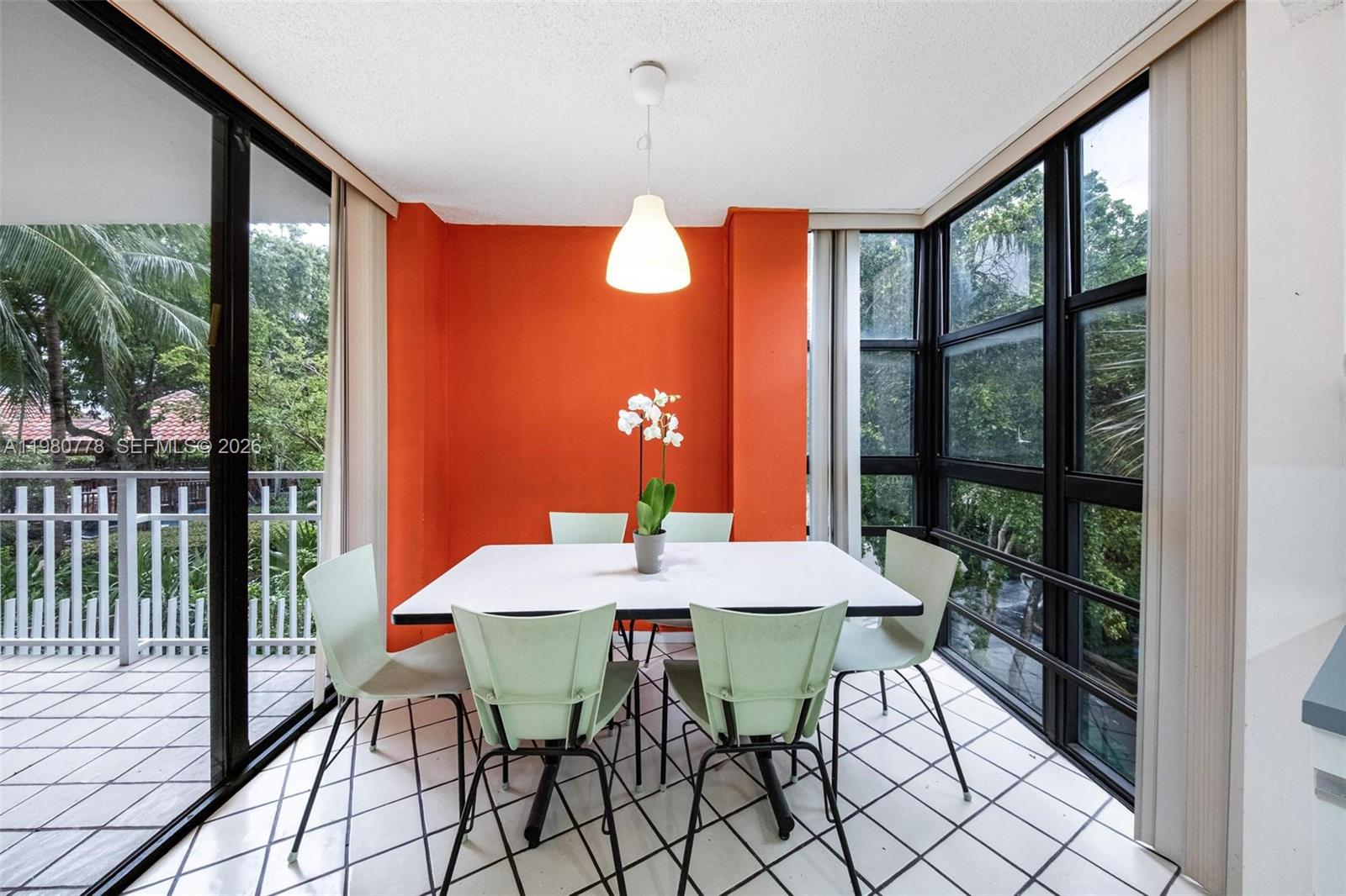 TOWERS OF QUAYSIDE CONDO - Residential Lease