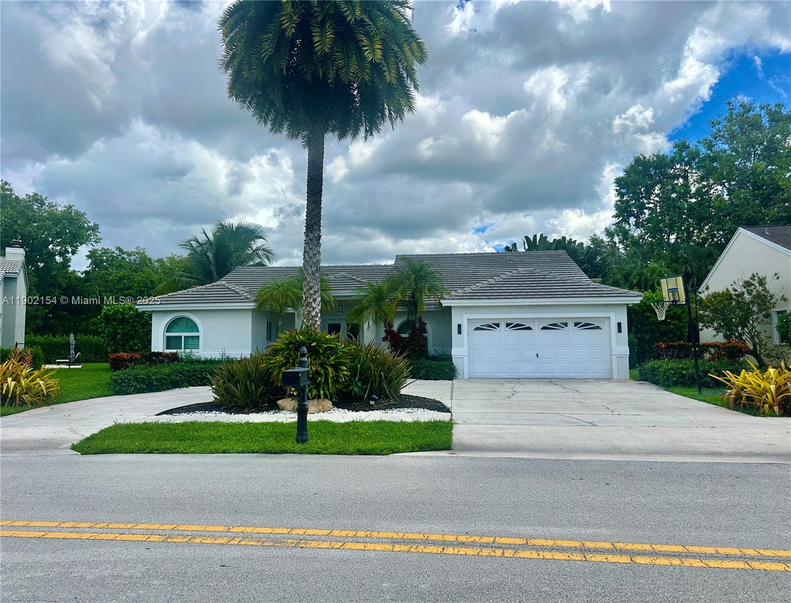 CALUSA RIDGE - Residential