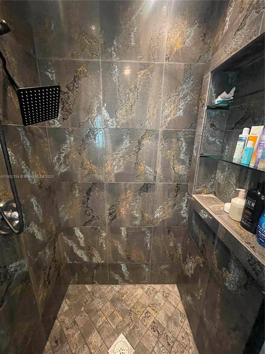 CALUSA RIDGE - Residential