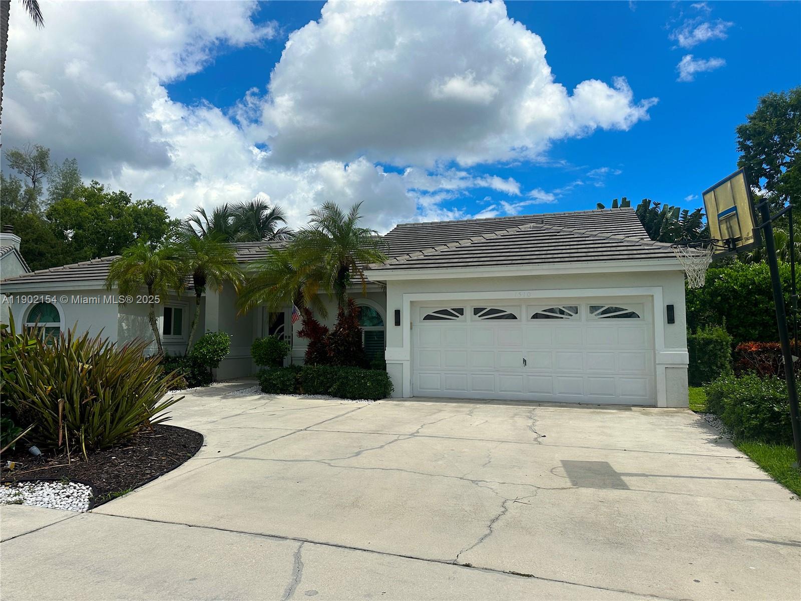 CALUSA RIDGE - Residential