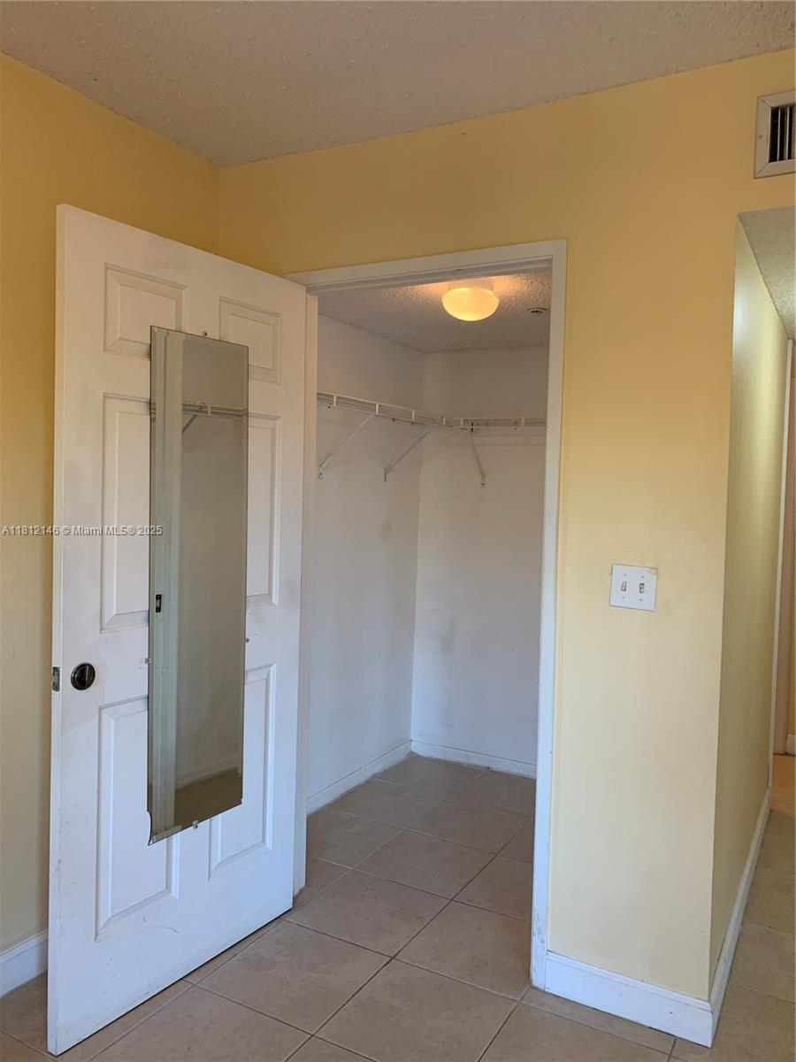 ROYAL GRAND CONDO - Residential Lease