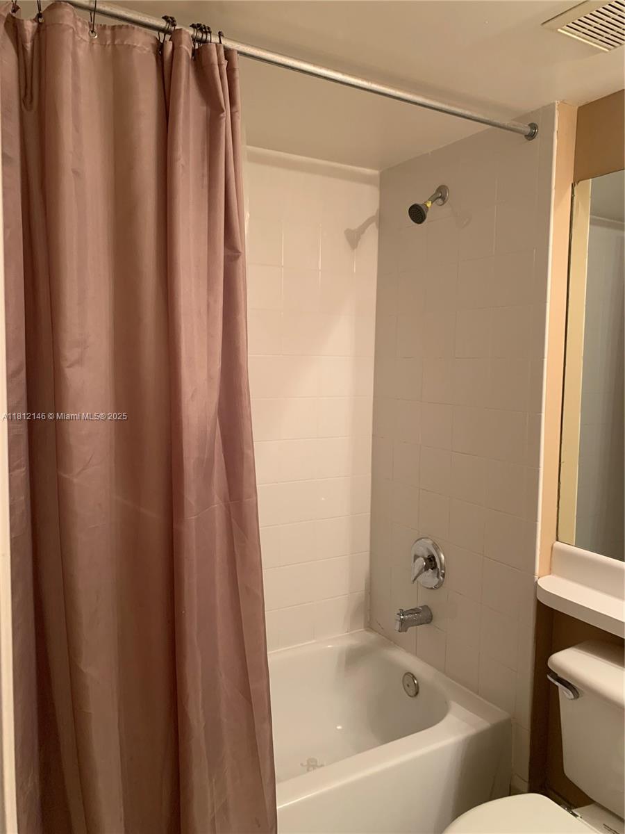 ROYAL GRAND CONDO - Residential Lease