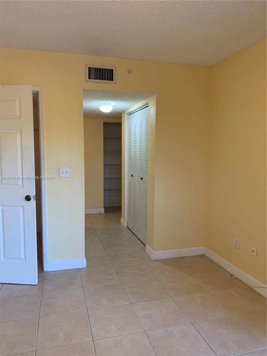 ROYAL GRAND CONDO - Residential Lease
