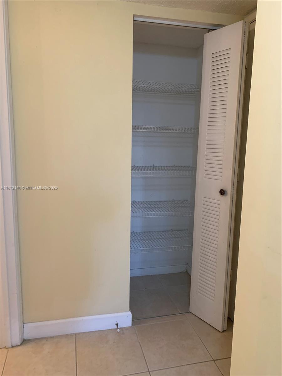 ROYAL GRAND CONDO - Residential Lease