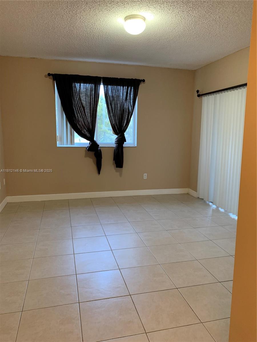ROYAL GRAND CONDO - Residential Lease