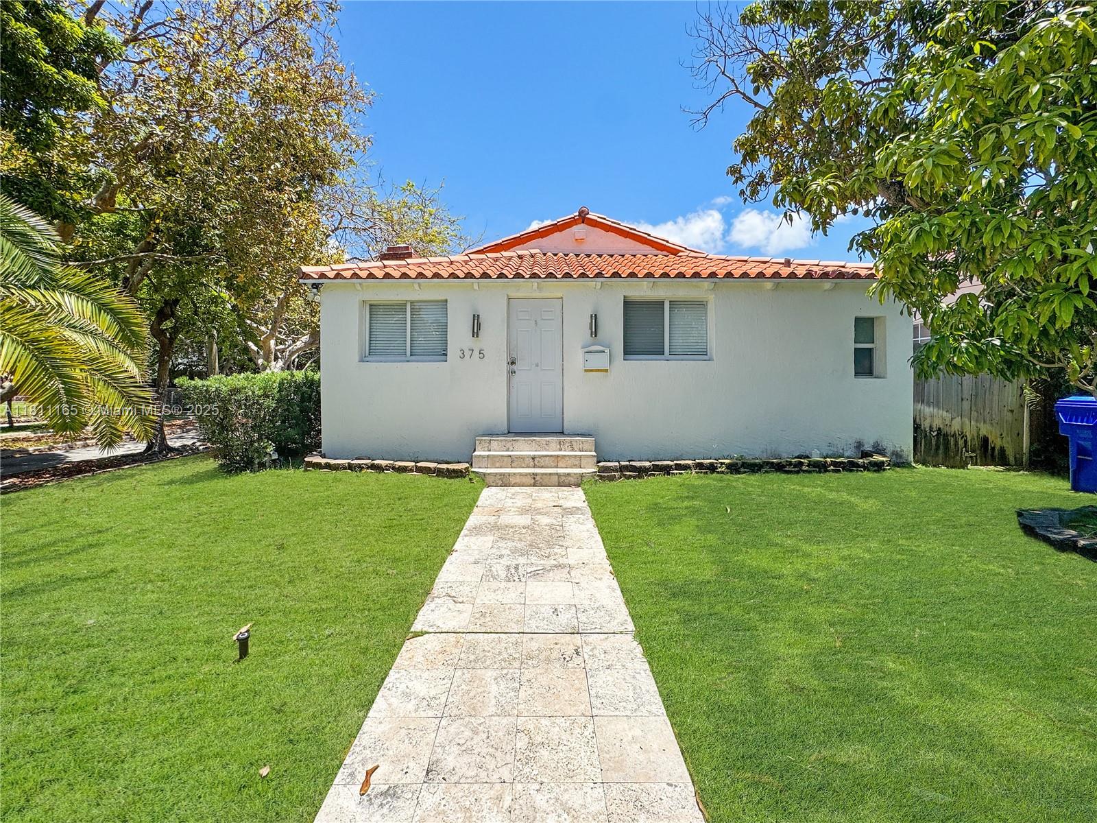 375 Sw 20th Rd  , Miami, Broward County, Florida - 3 Bedrooms  
3 Bathrooms - 