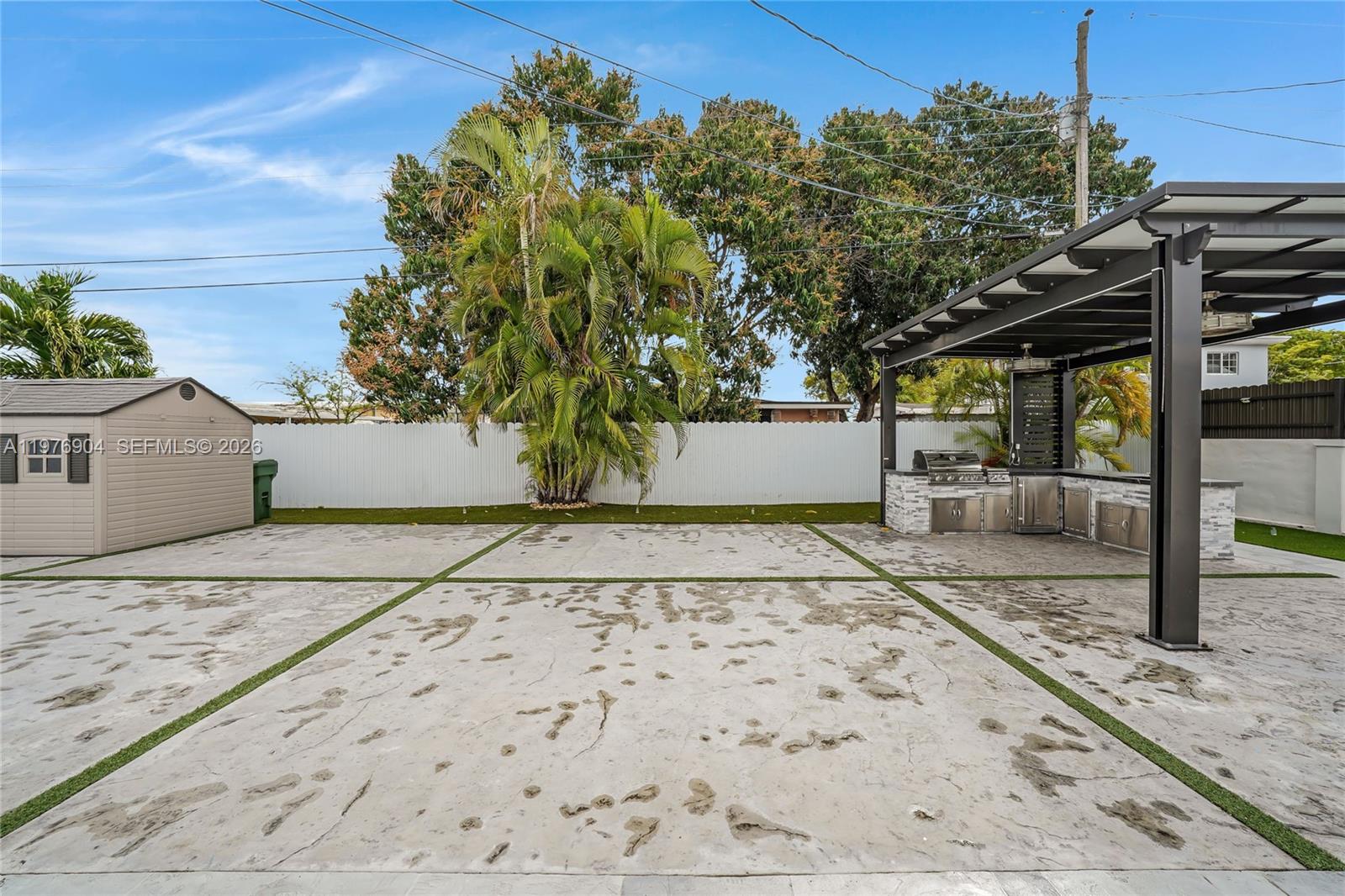 PALM SPRINGS ESTS 4TH ADD - Residential