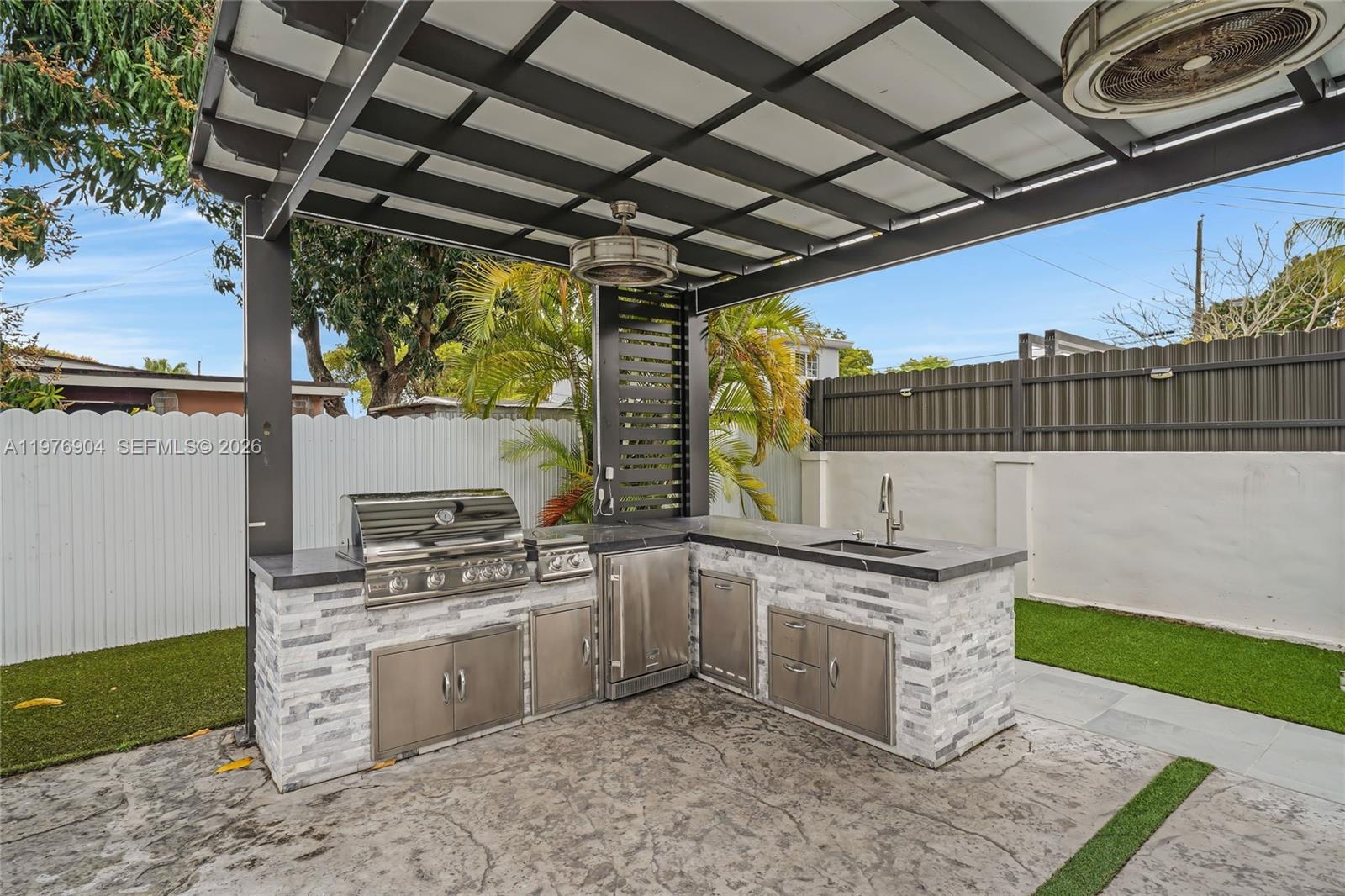 PALM SPRINGS ESTS 4TH ADD - Residential