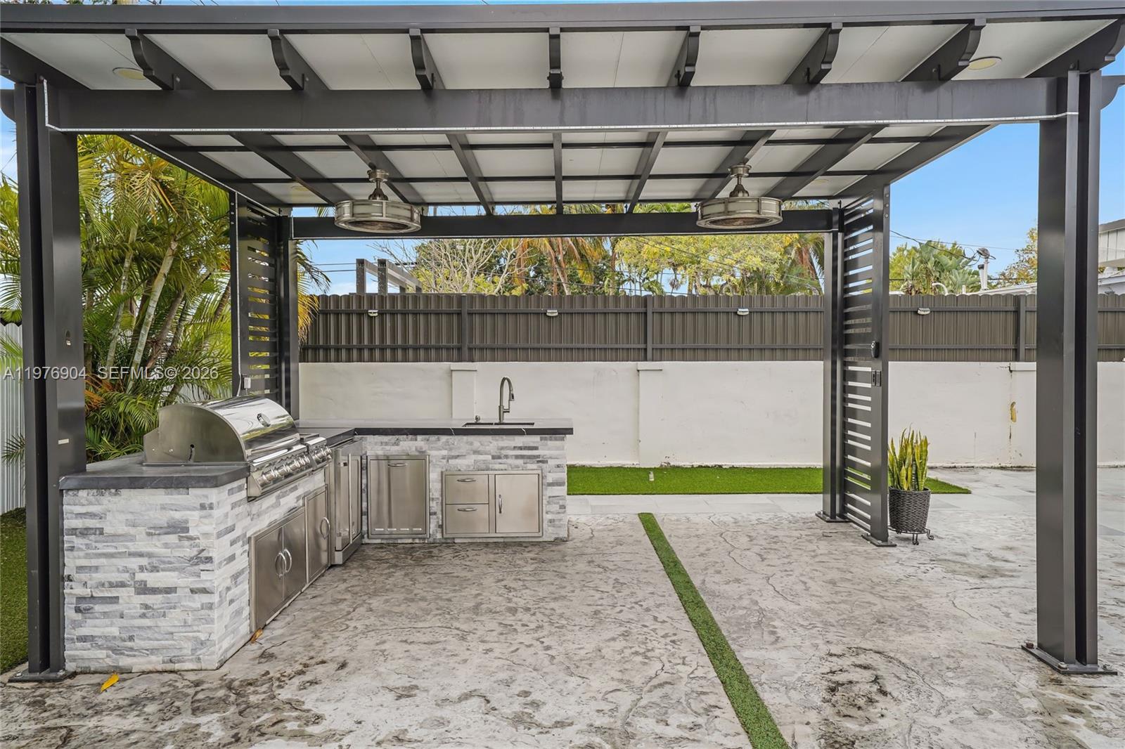 PALM SPRINGS ESTS 4TH ADD - Residential