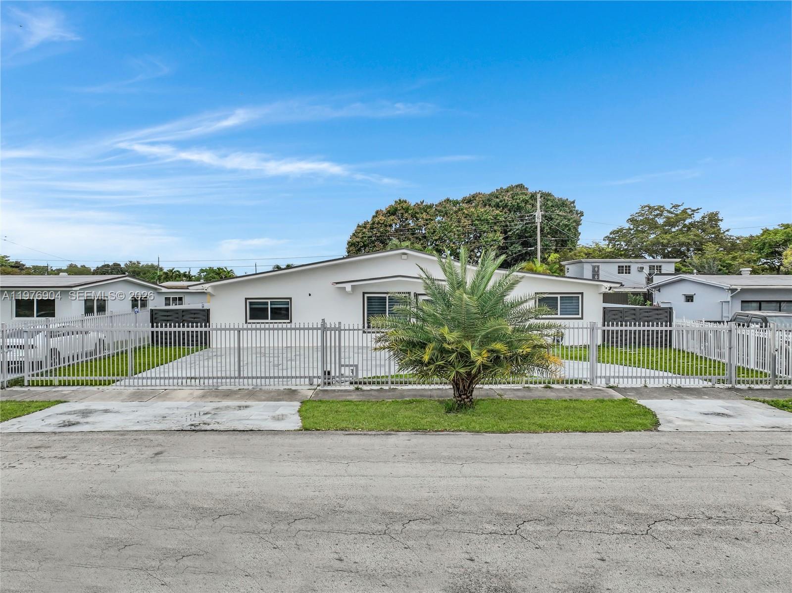 PALM SPRINGS ESTS 4TH ADD - Residential