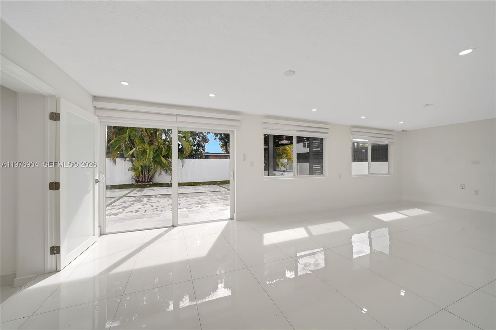 PALM SPRINGS ESTS 4TH ADD - Residential