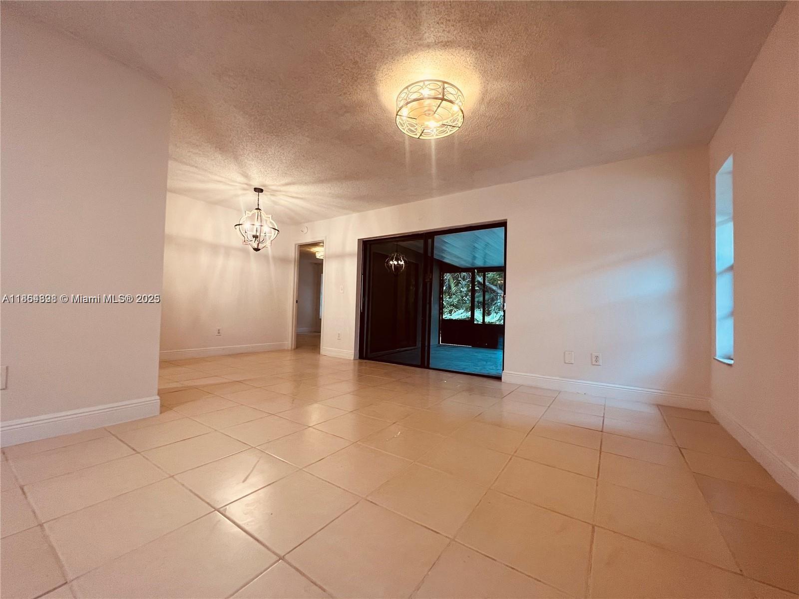 SUMMIT PINES UNIT 4 - Residential Lease