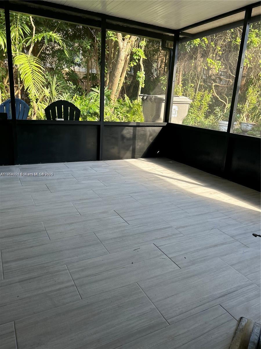 SUMMIT PINES UNIT 4 - Residential Lease