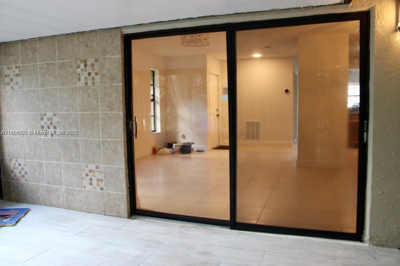 SUMMIT PINES UNIT 4 - Residential Lease