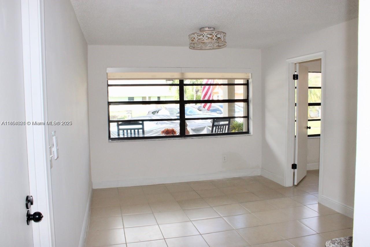 SUMMIT PINES UNIT 4 - Residential Lease