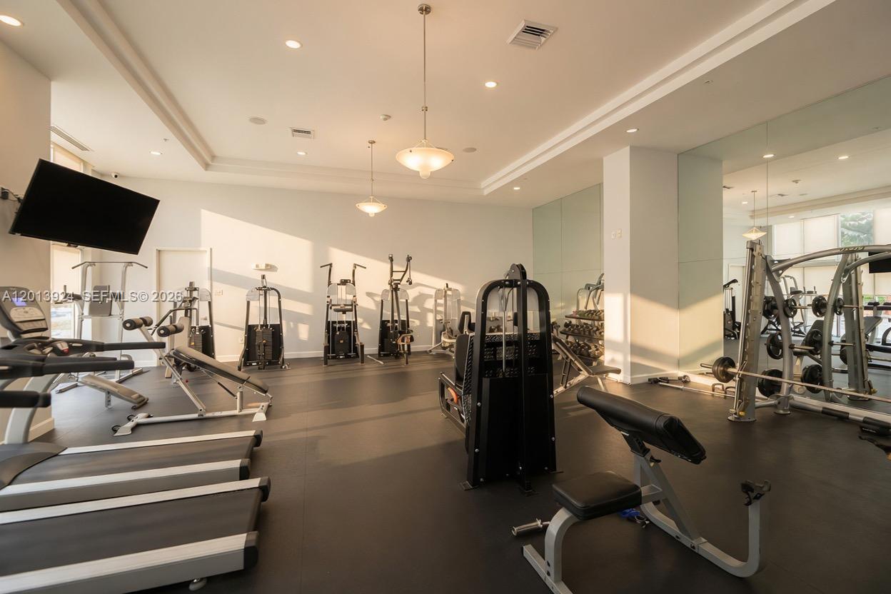 VENTURE AT AVENTURA WEST - Residential