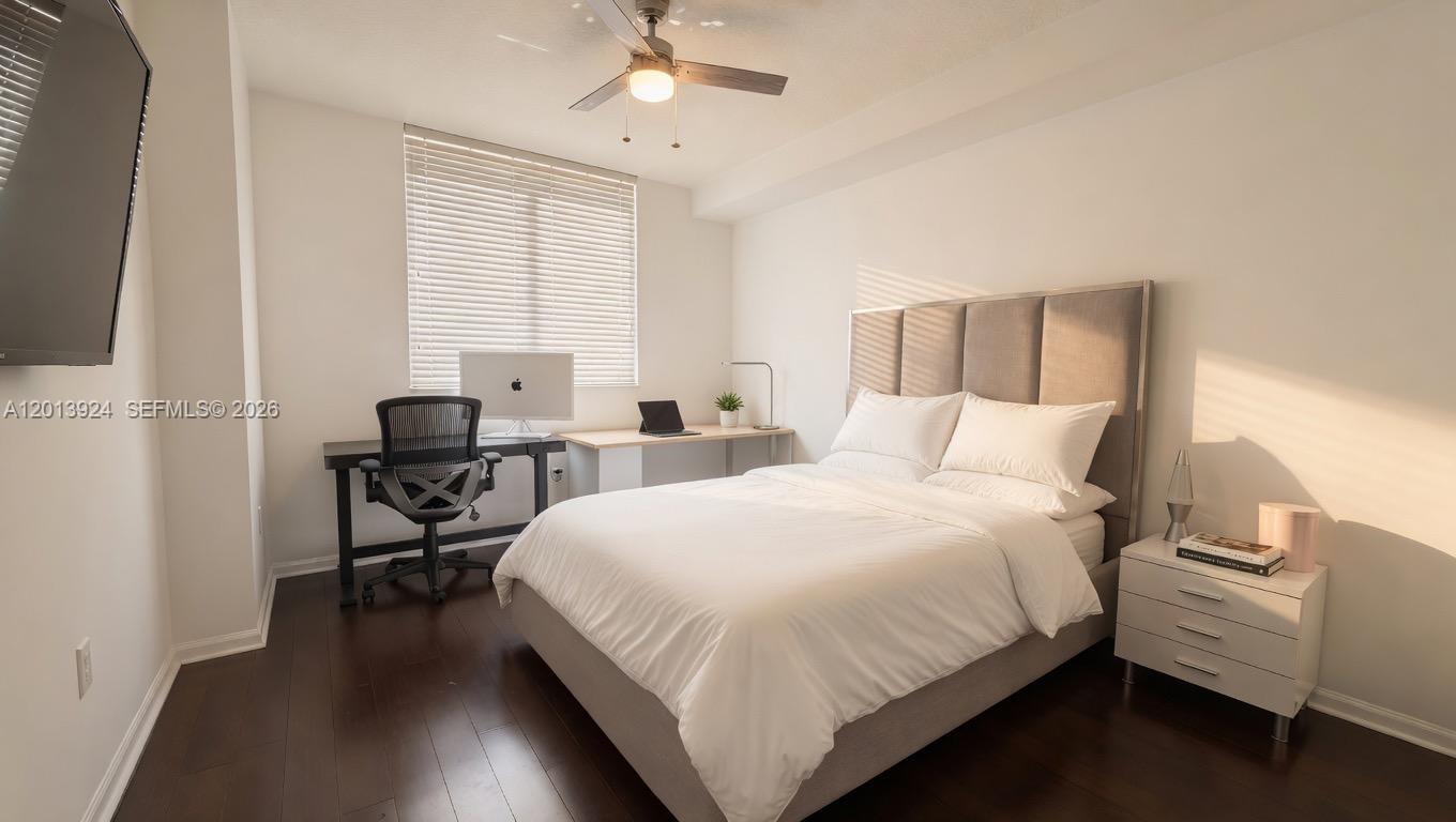 VENTURE AT AVENTURA WEST - Residential