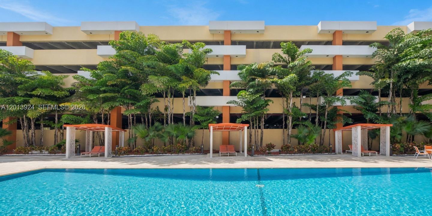 VENTURE AT AVENTURA WEST - Residential