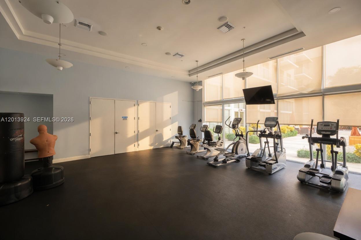 VENTURE AT AVENTURA WEST - Residential