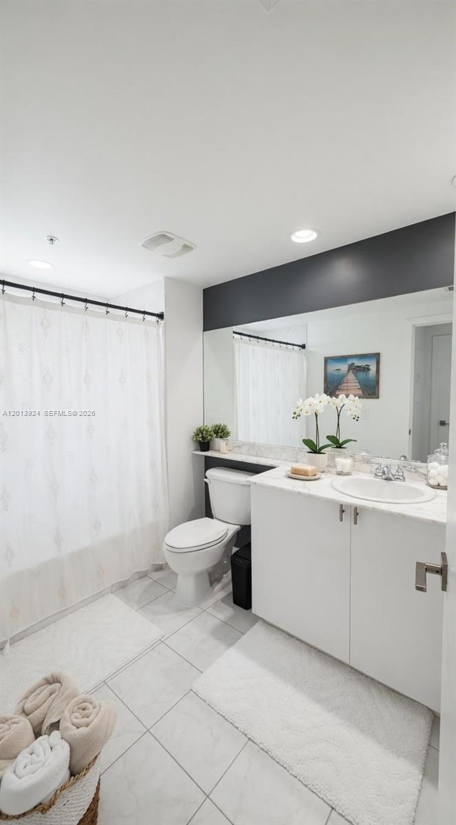 VENTURE AT AVENTURA WEST - Residential