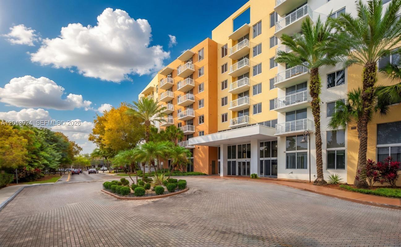 VENTURE AT AVENTURA WEST - Residential