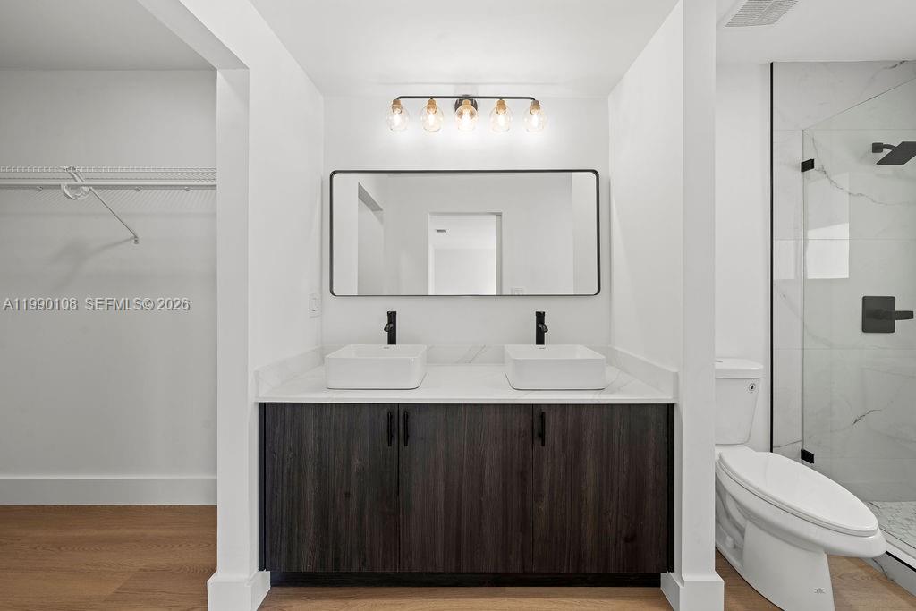 JUNIPER AT THE HAMMOCKS - Residential