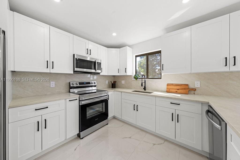 JUNIPER AT THE HAMMOCKS - Residential