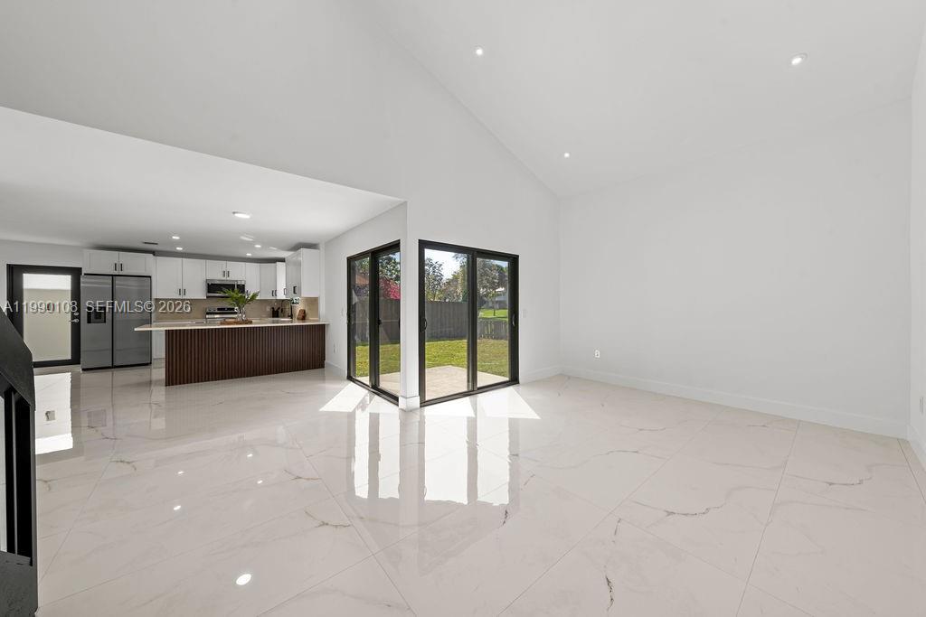 JUNIPER AT THE HAMMOCKS - Residential