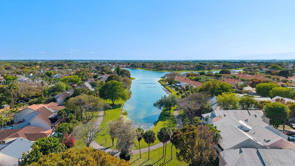 JUNIPER AT THE HAMMOCKS - Residential