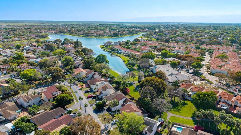 JUNIPER AT THE HAMMOCKS - Residential