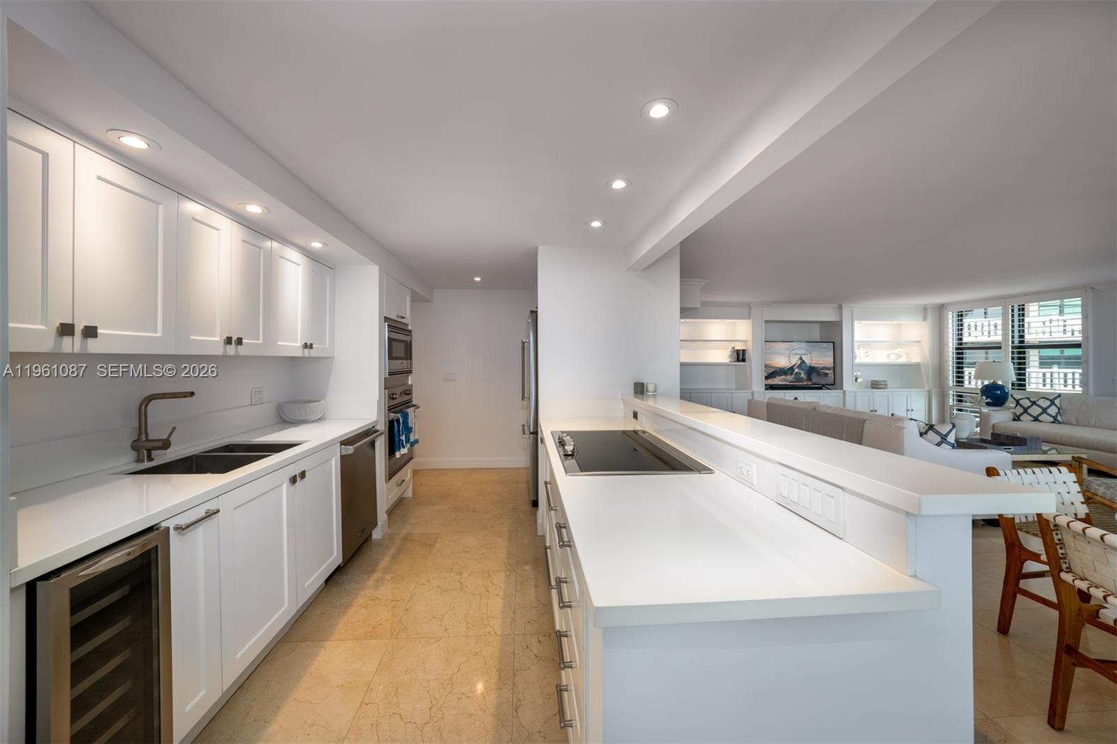 TOWERS OF KEY BISCAYNE CO - Residential