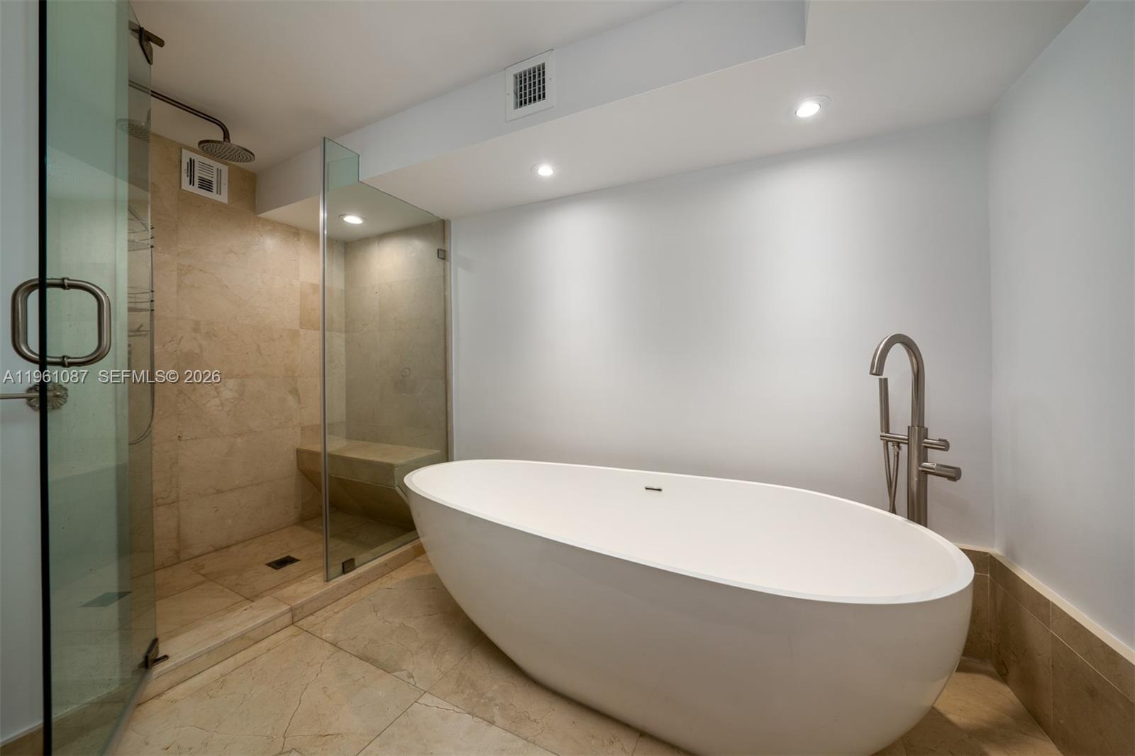 TOWERS OF KEY BISCAYNE CO - Residential