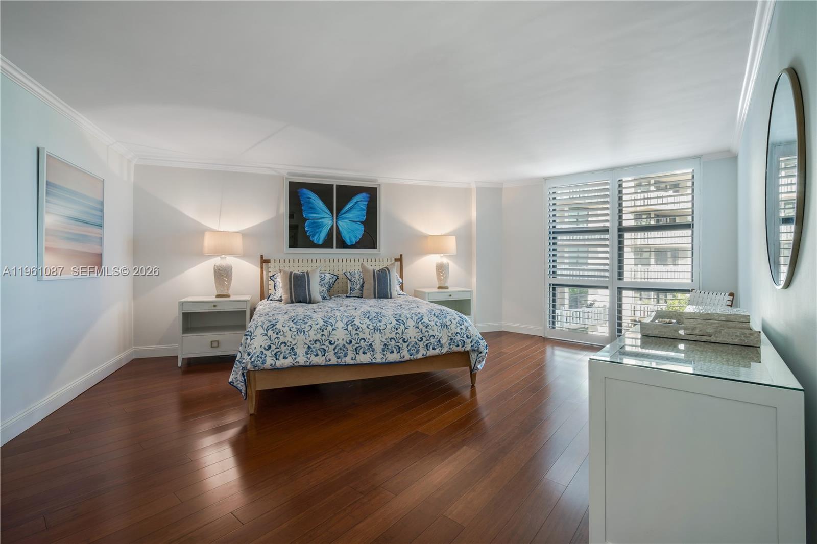 TOWERS OF KEY BISCAYNE CO - Residential