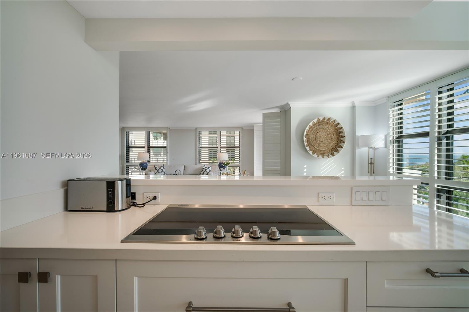 TOWERS OF KEY BISCAYNE CO - Residential