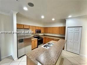 VENETIAN PARC WEST - Residential