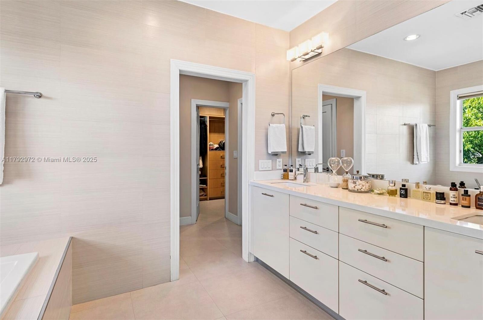 BISCAYNE KEY ESTATES - Residential