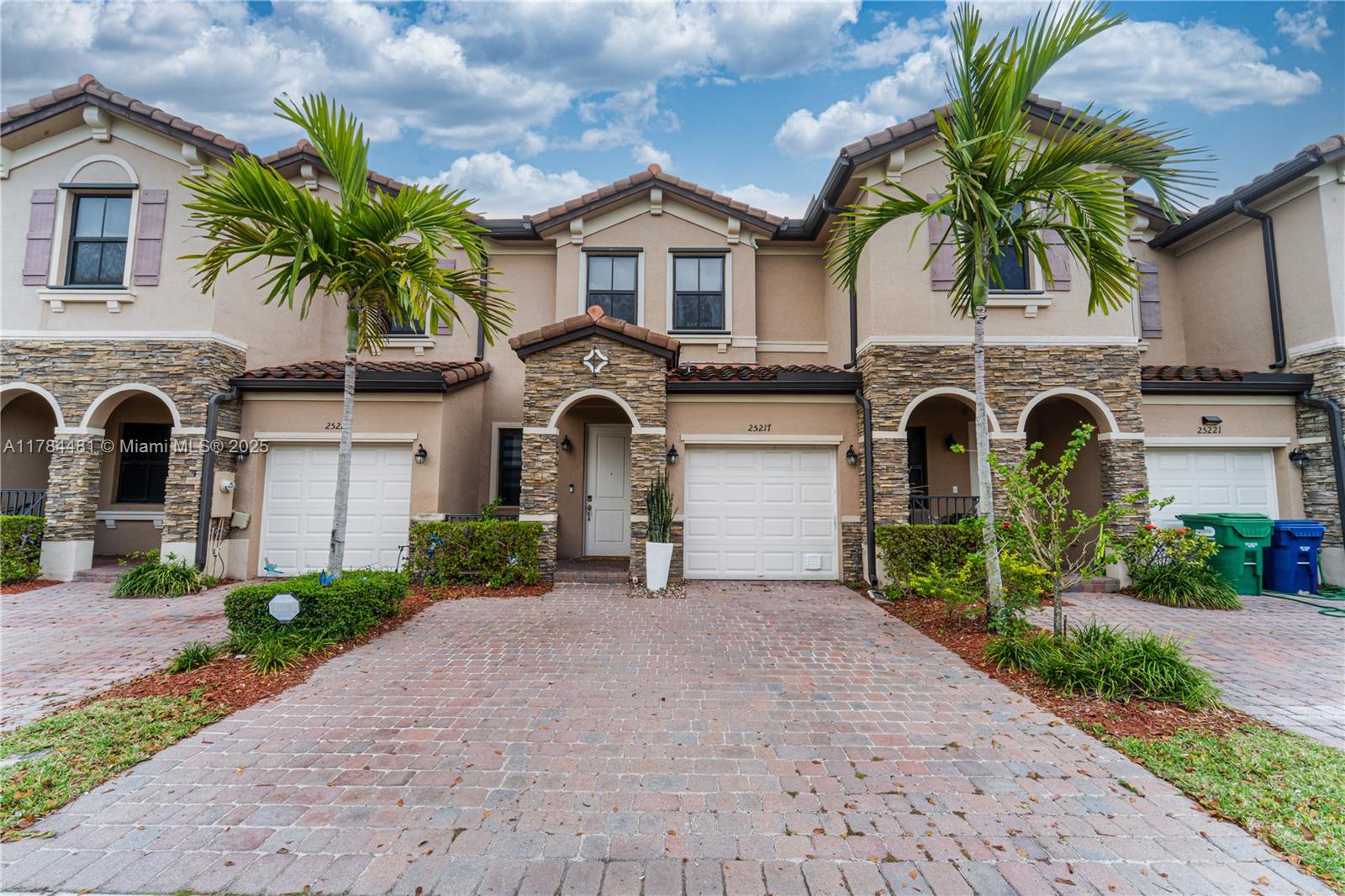 25217 Sw 114th Ct, Homestead, Miami-Dade County, Florida - 3 Bedrooms  
3 Bathrooms - 